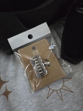 ICON Silvertone Decorative Stretch Ring